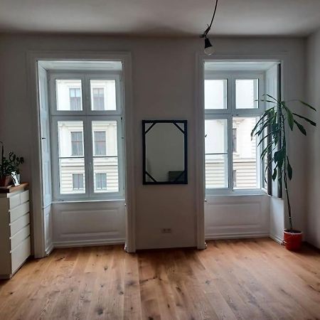 Appartement Sehr Zentral Gelegen à Vienne Extérieur photo